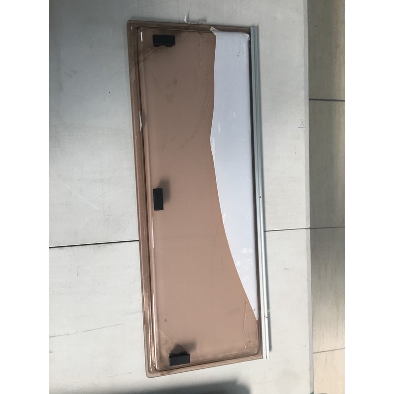 FINESTRA MARRONE 800X300 SENZA BRACCETTI