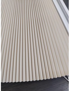 OSCURANTE PLISSETTATO PER OBLO DOMETIC 2