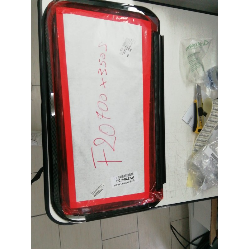 FINESTRA GRIGIA COMPASSO CON SERIGRAFIA NERA CM...
