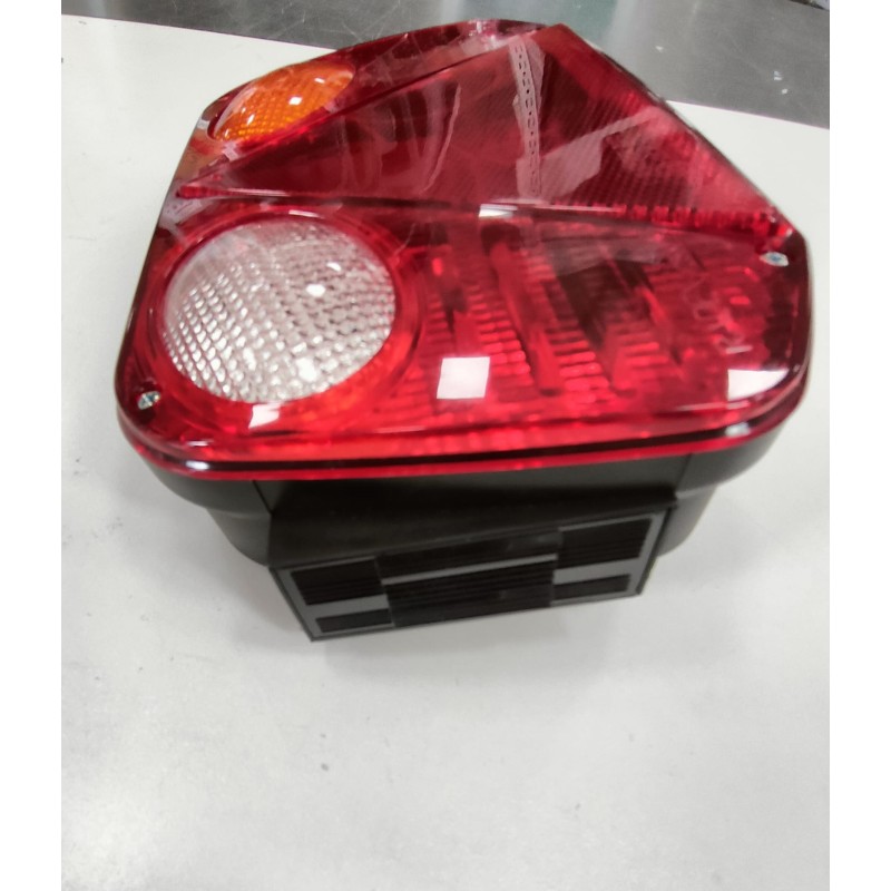 FANALE DX PER CARRELLO CRESCI RIMORCHI...
