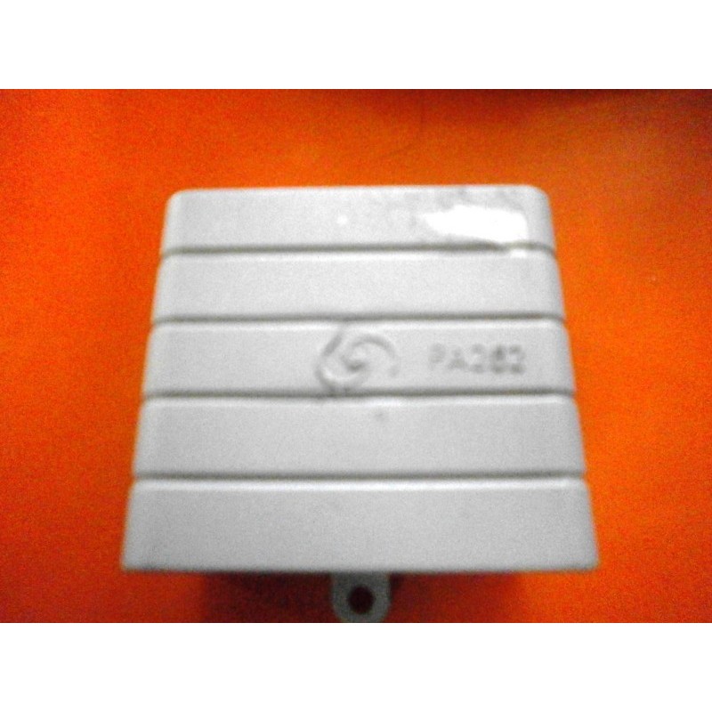 COPERCHIO PA 262 3 VIE PER IMPIANTO ELETTRICO.