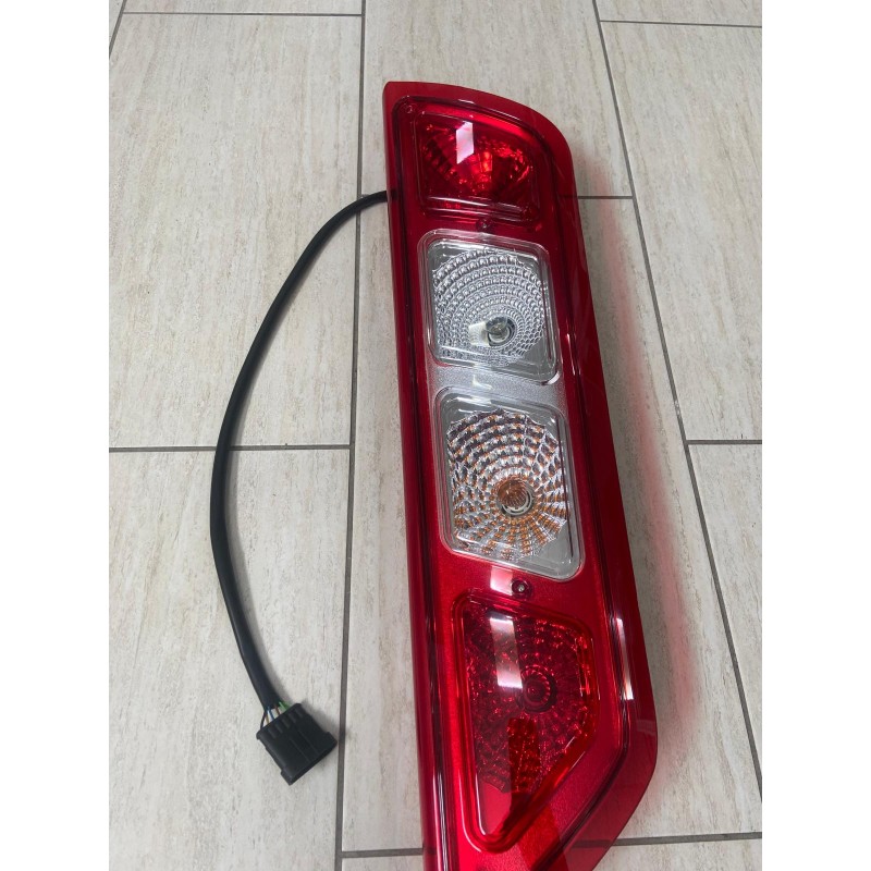 FANALE POSTERIORE PER CAMPER CI LATO SX