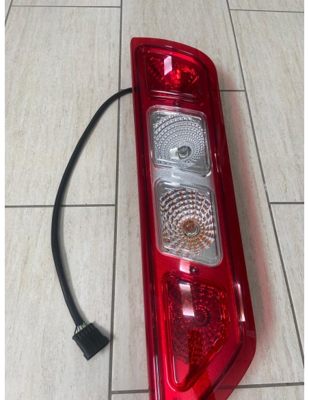 FANALE POSTERIORE PER CAMPER CI LATO SX