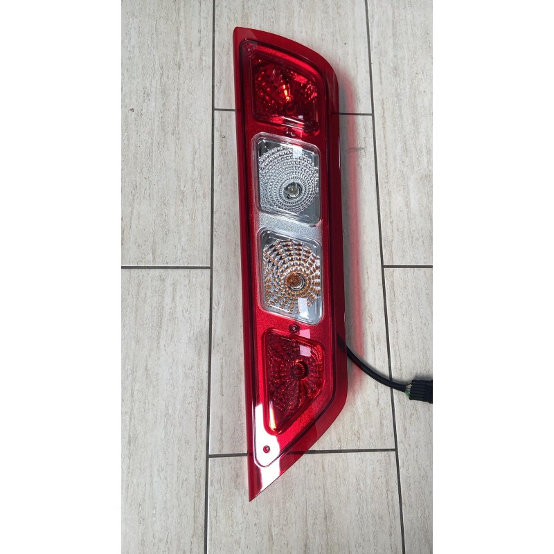 FANALE POSTERIORE PER CAMPER CI LATO SX