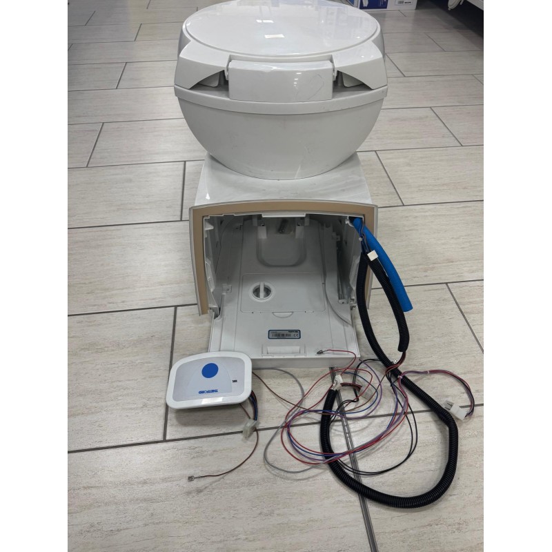 WC COMPLETO DI CASSETTA  MODELLO C250  BASIC