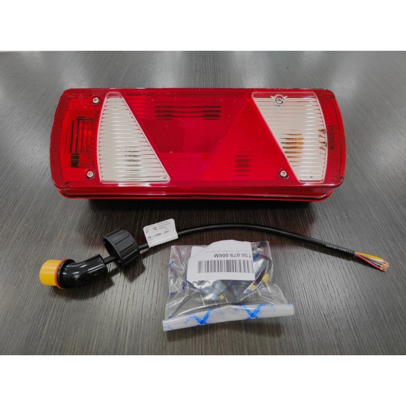 FANALE POSTERIORE DESTRO CON ADATTATORE