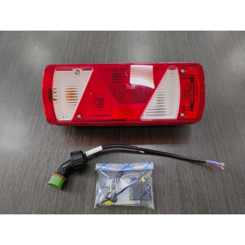 FANALE POSTERIORE SINISTRO CON ADATTATORE