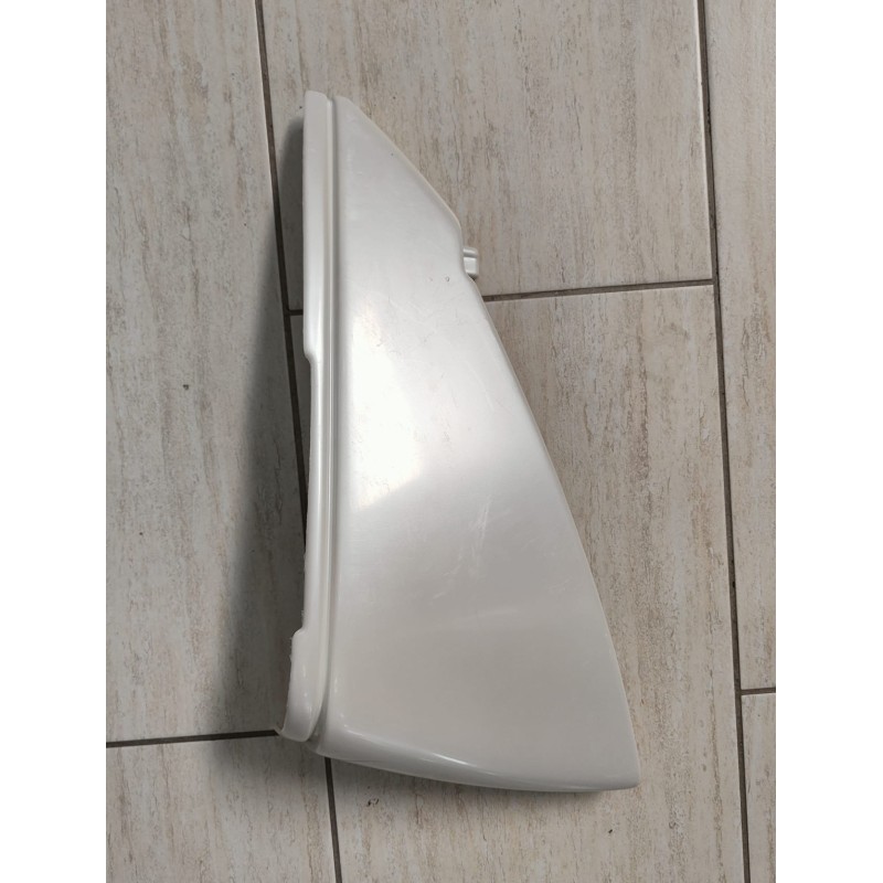 RACCORDO IN PLASTICA DX  PARAURTI/BANDELLA PER...