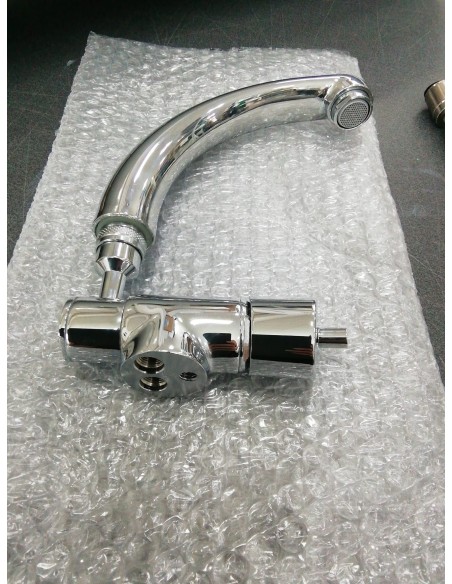 MISCELATORE DA VASCA CON CANNA DIAM. 32 MM ATTACCO JOHN GUEST