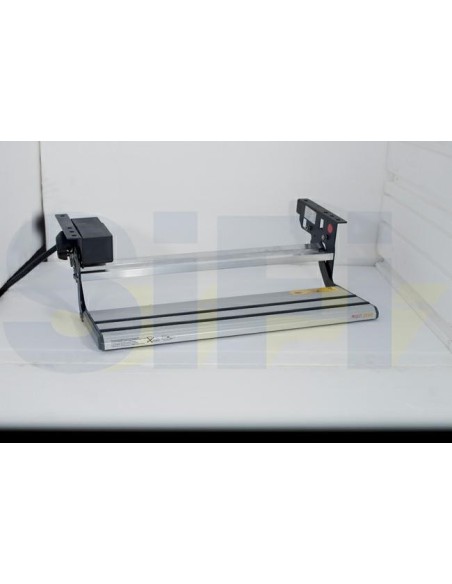 GRADINO  ELETTRICO CON PEDANA 550 MM