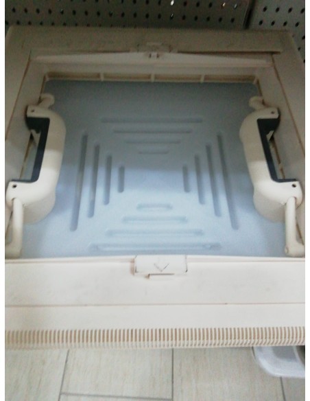 OBLO 40X40 BIANCO CON BRACCETTI TELESCOPICI COMPLETO DI ZANZARIERA
