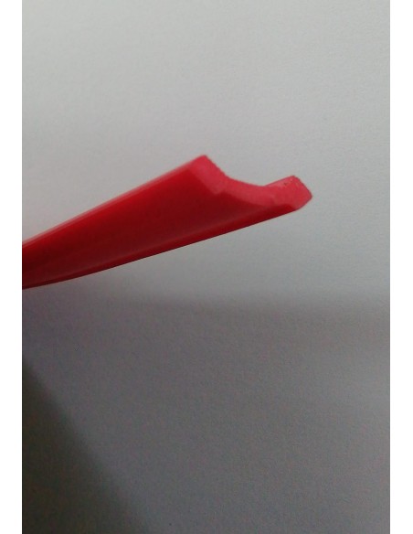 PROFILO COPRIVITI IN PLASTICA DA 15 MM COLORE ROSSO