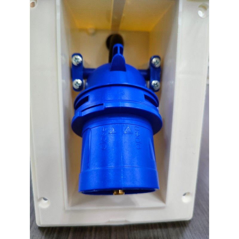 PRESA ESTERNA 230V CON SALVAVITA DX X257
