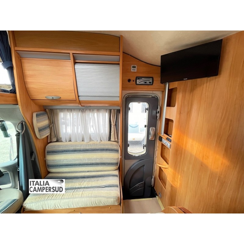 ADRIA CORAL A 660 SP GARAGE