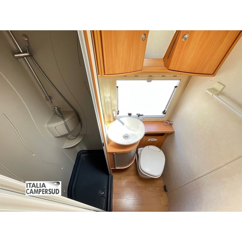 ADRIA CORAL A 660 SP GARAGE
