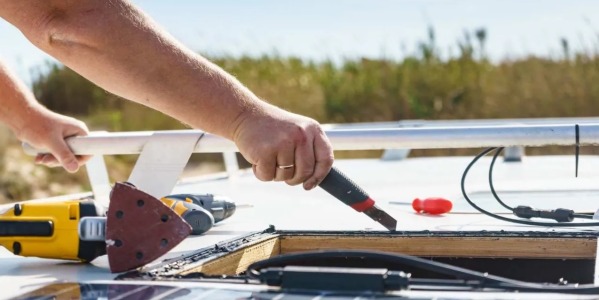 Come evitare infiltrazioni nel camper: i segnali da non ignorare e gli accessori che aiutano