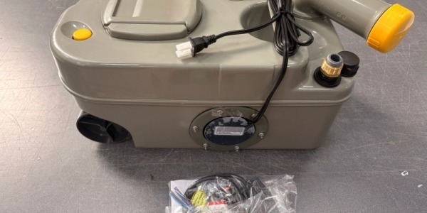 Trasformare il WC del camper in nautico: come funziona il kit di trasformazione KS1000