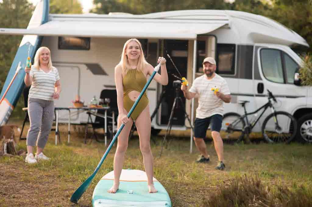 Fitness on the Road: Mantenere una Routine di Esercizi e una Dieta Sana Mentre si Viaggia in Camper
