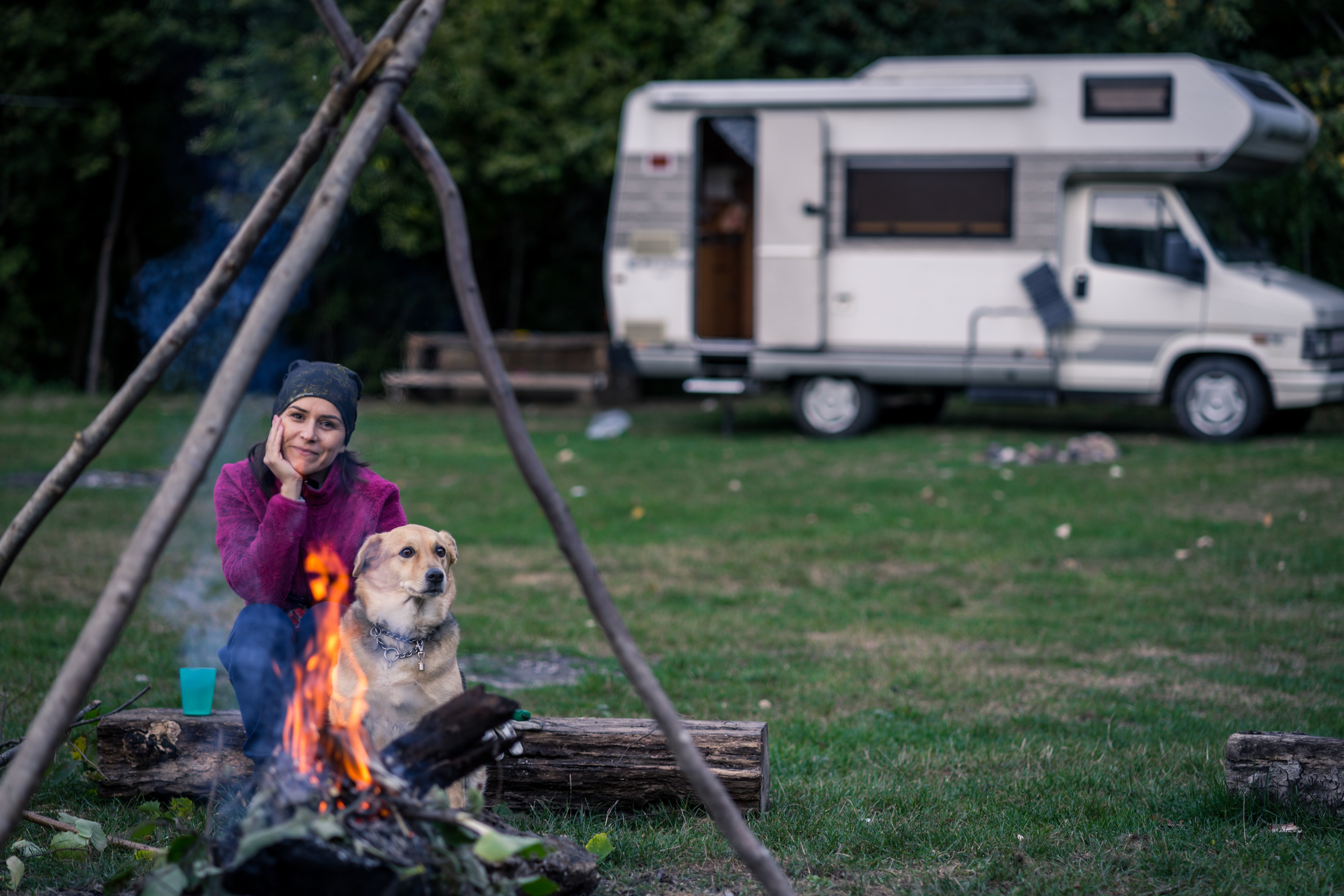 Come Prepararsi per un Viaggio in Camper Durante l'Inverno: Dotazioni Essenziali per il Mezzo e per Te